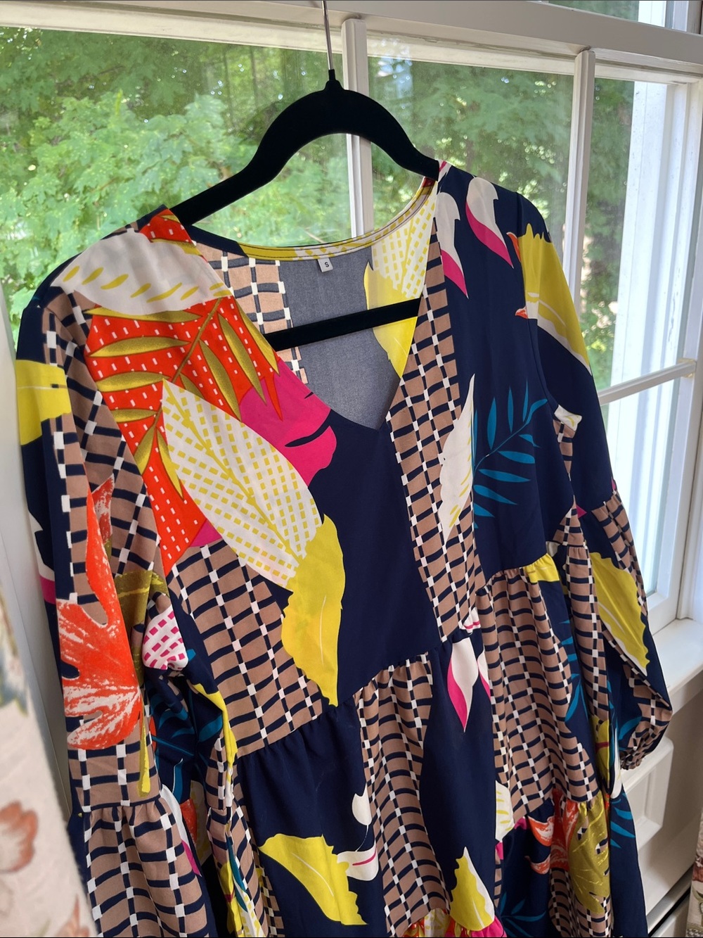 Navy Floral & Geometric Tiered V-Neck Tunic with Puff Sleeves - Picture 2 of 3